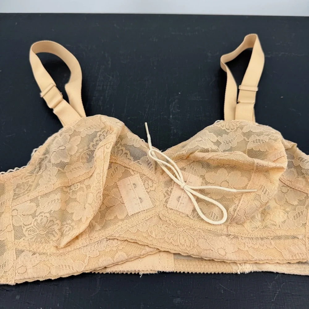 Vintage 70s May Marie Nude Lace No Underwire Bra 38A Pin Up‎ Boudoir Made In USA